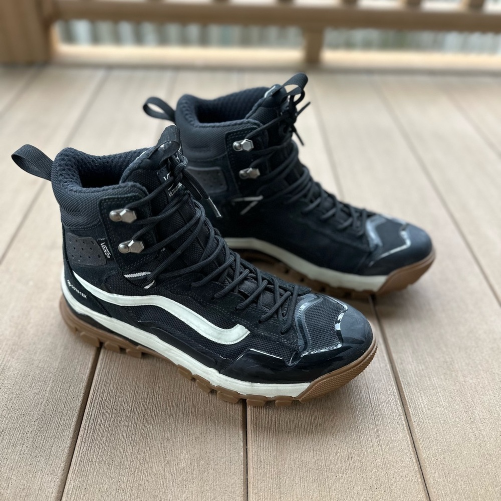 Vans - Ultrarange Exo Hi GORE-TEX® MTE-3 Black & Bone